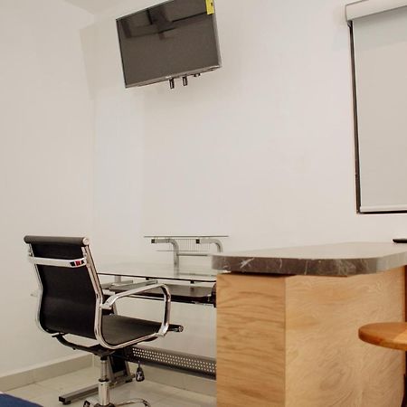 Suites Cervantes Chihuahua Extérieur photo