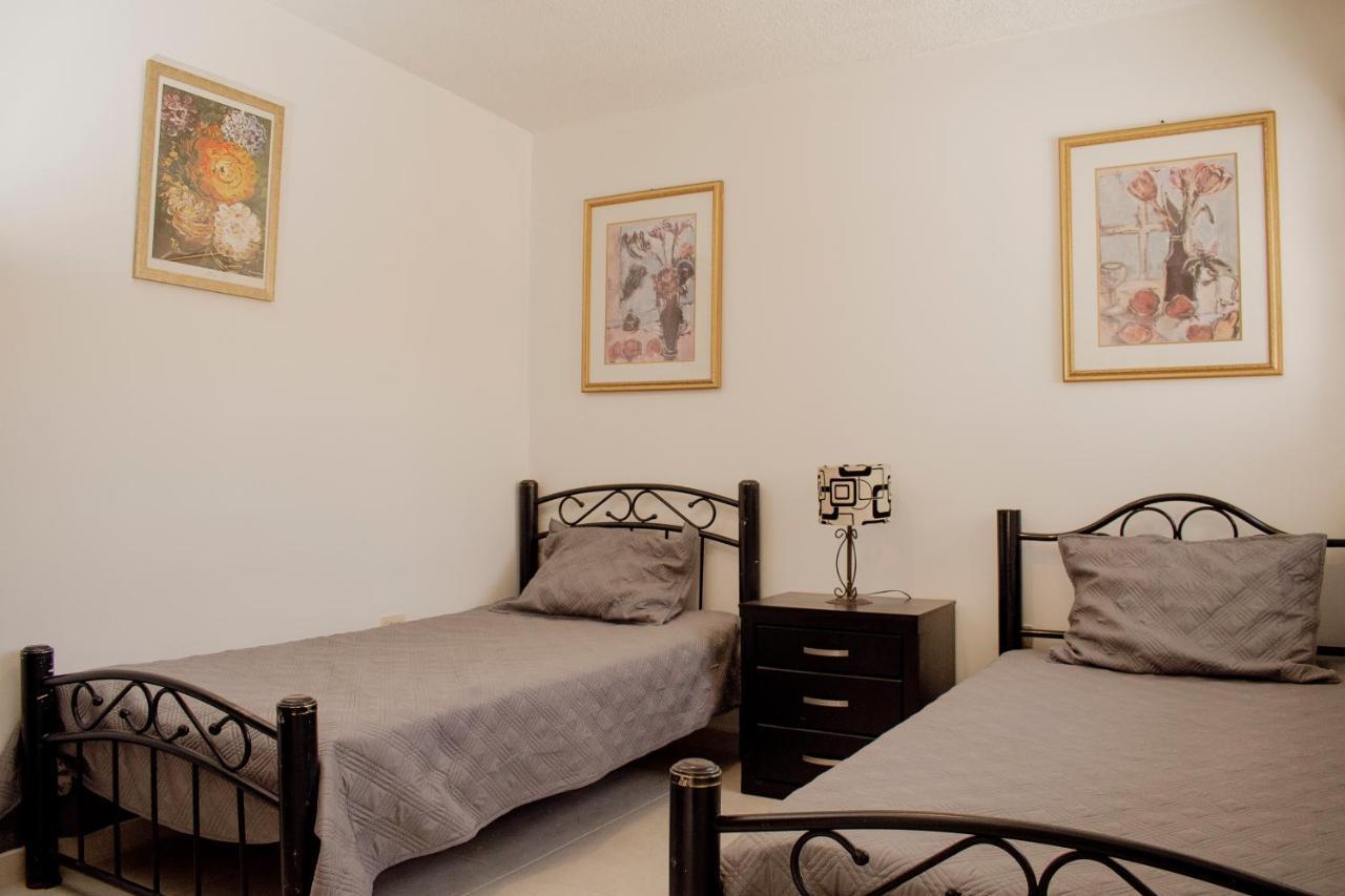 Suites Cervantes Chihuahua Extérieur photo