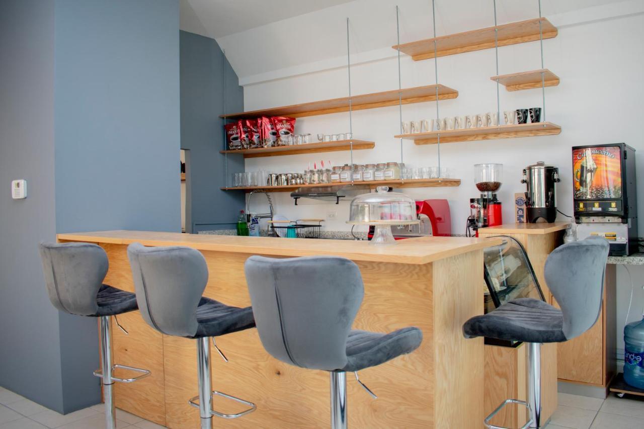 Suites Cervantes Chihuahua Extérieur photo