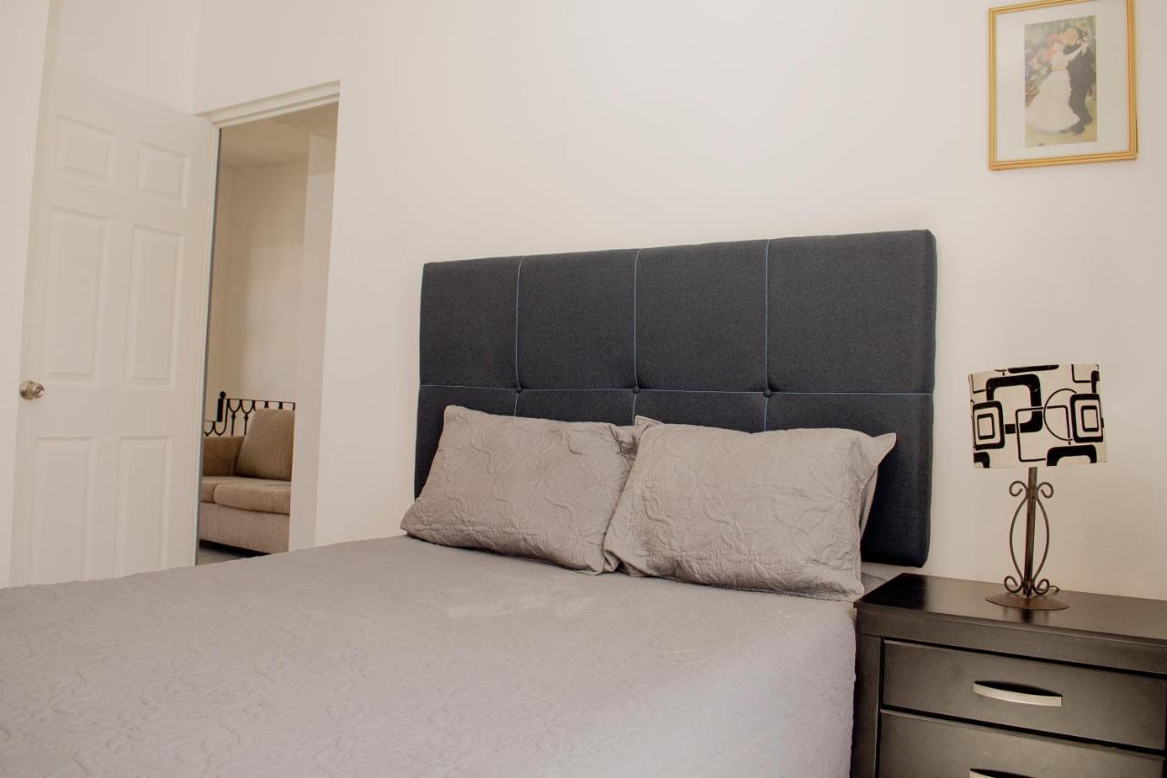 Suites Cervantes Chihuahua Extérieur photo