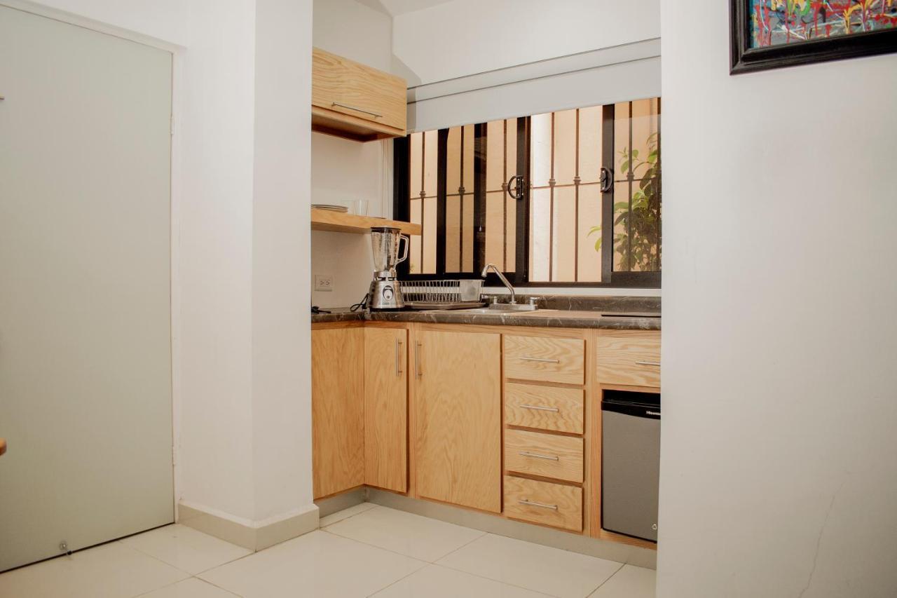 Suites Cervantes Chihuahua Extérieur photo