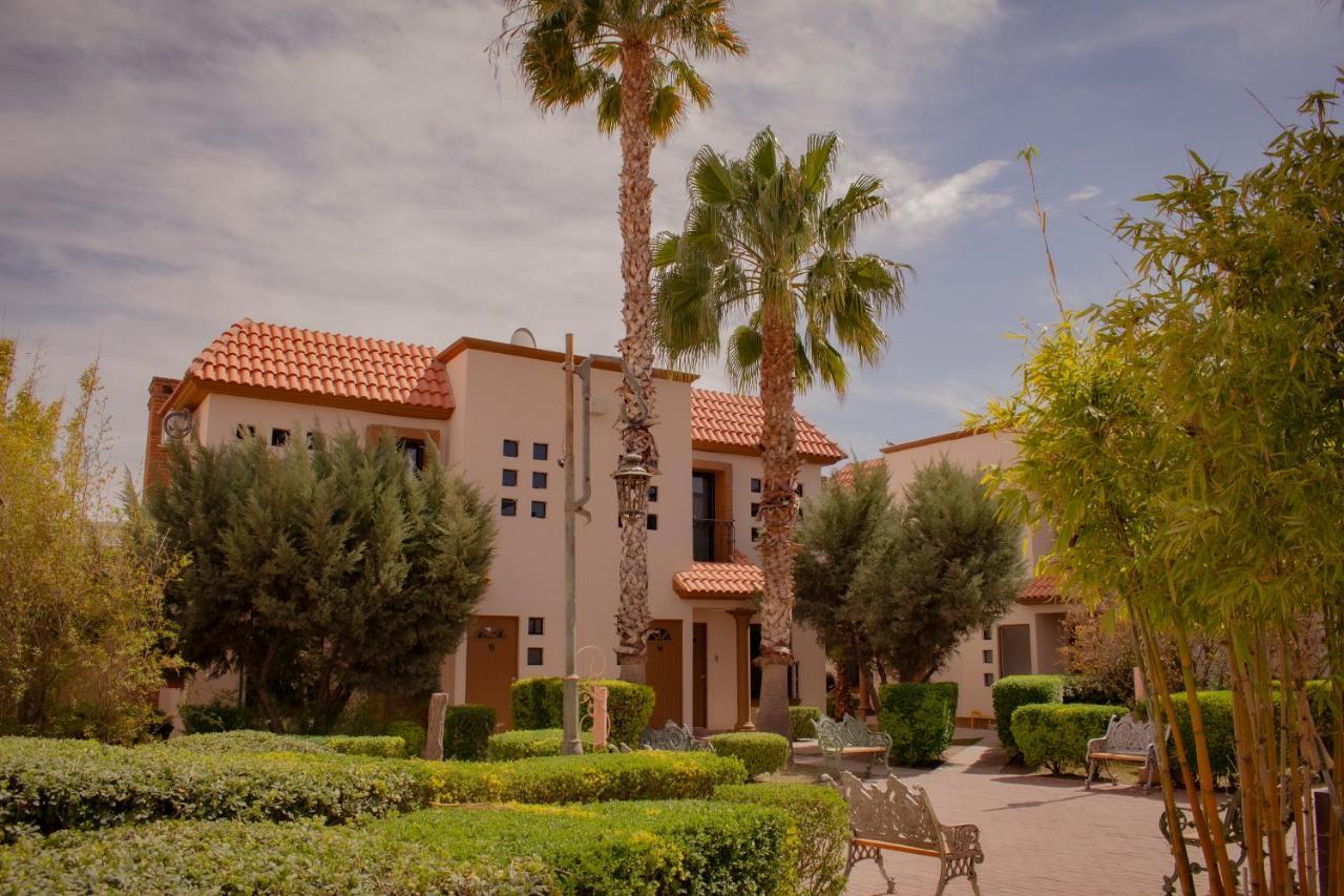 Suites Cervantes Chihuahua Extérieur photo