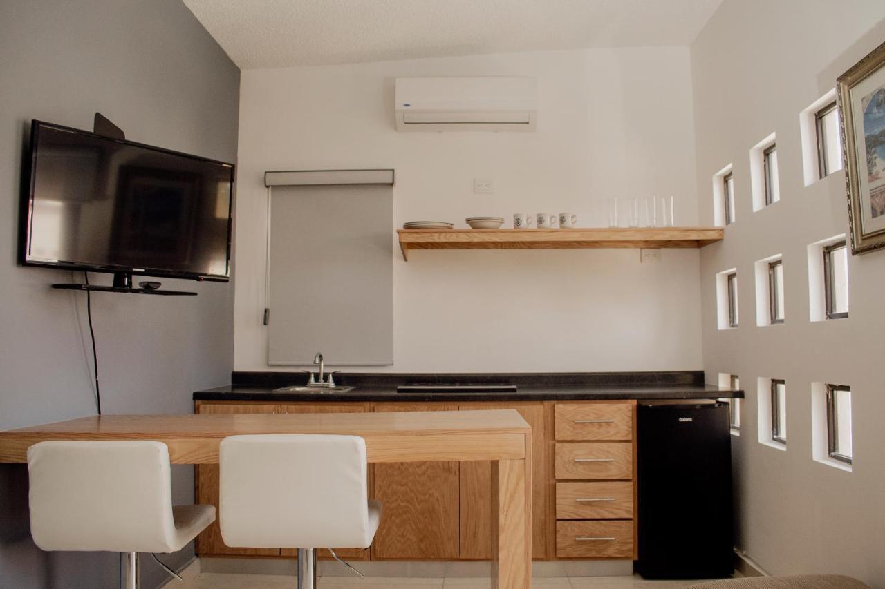 Suites Cervantes Chihuahua Extérieur photo